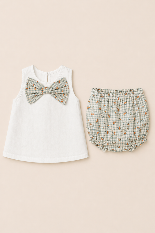 Ensemble bébé blouse & bloomer – Élégance délicate & esprit bohème