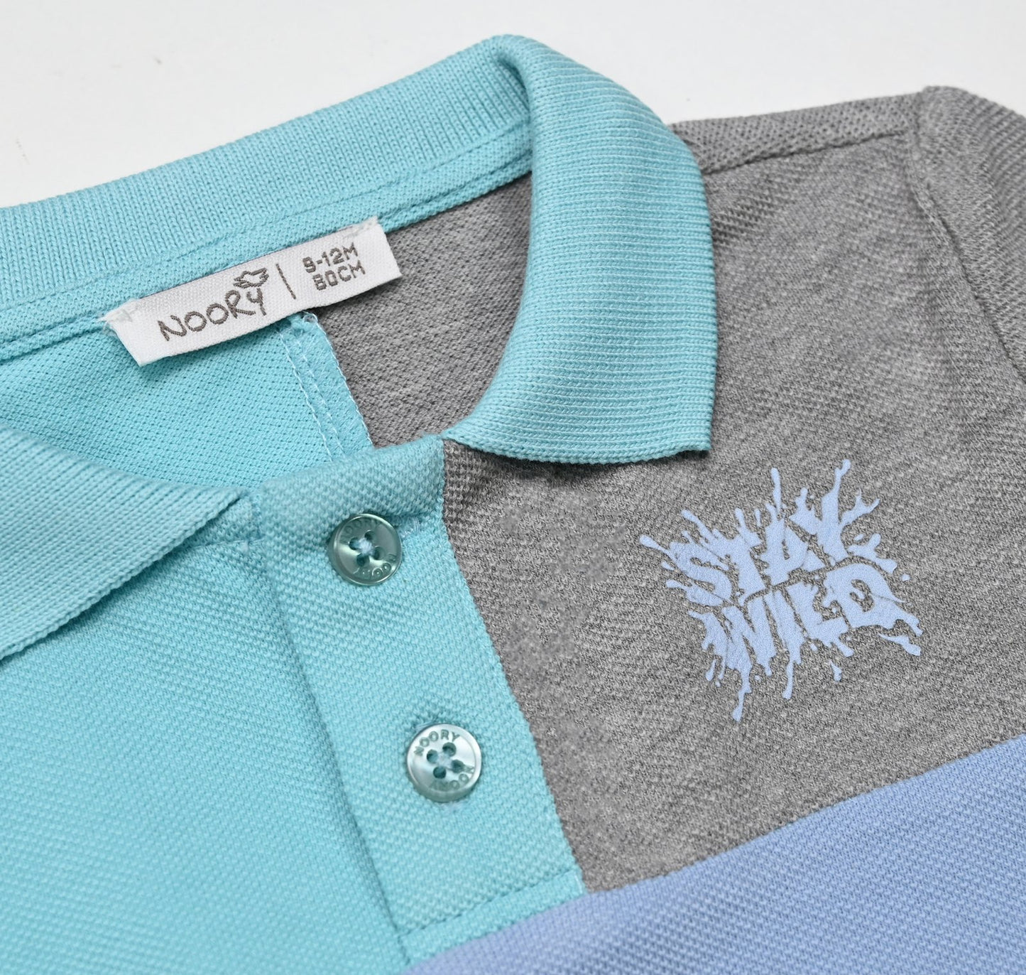 T-shirt polo tricolore en piqué 100% coton à col chemisier et sérigraphie