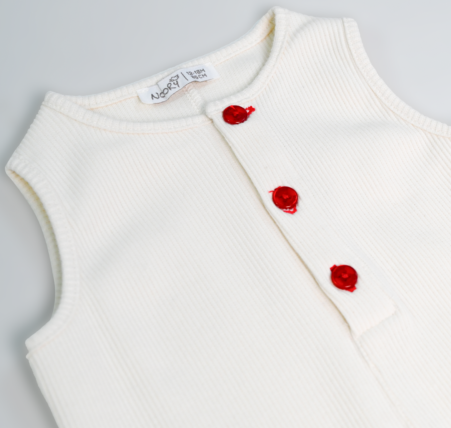 Barboteuse sans manches à col rond V1