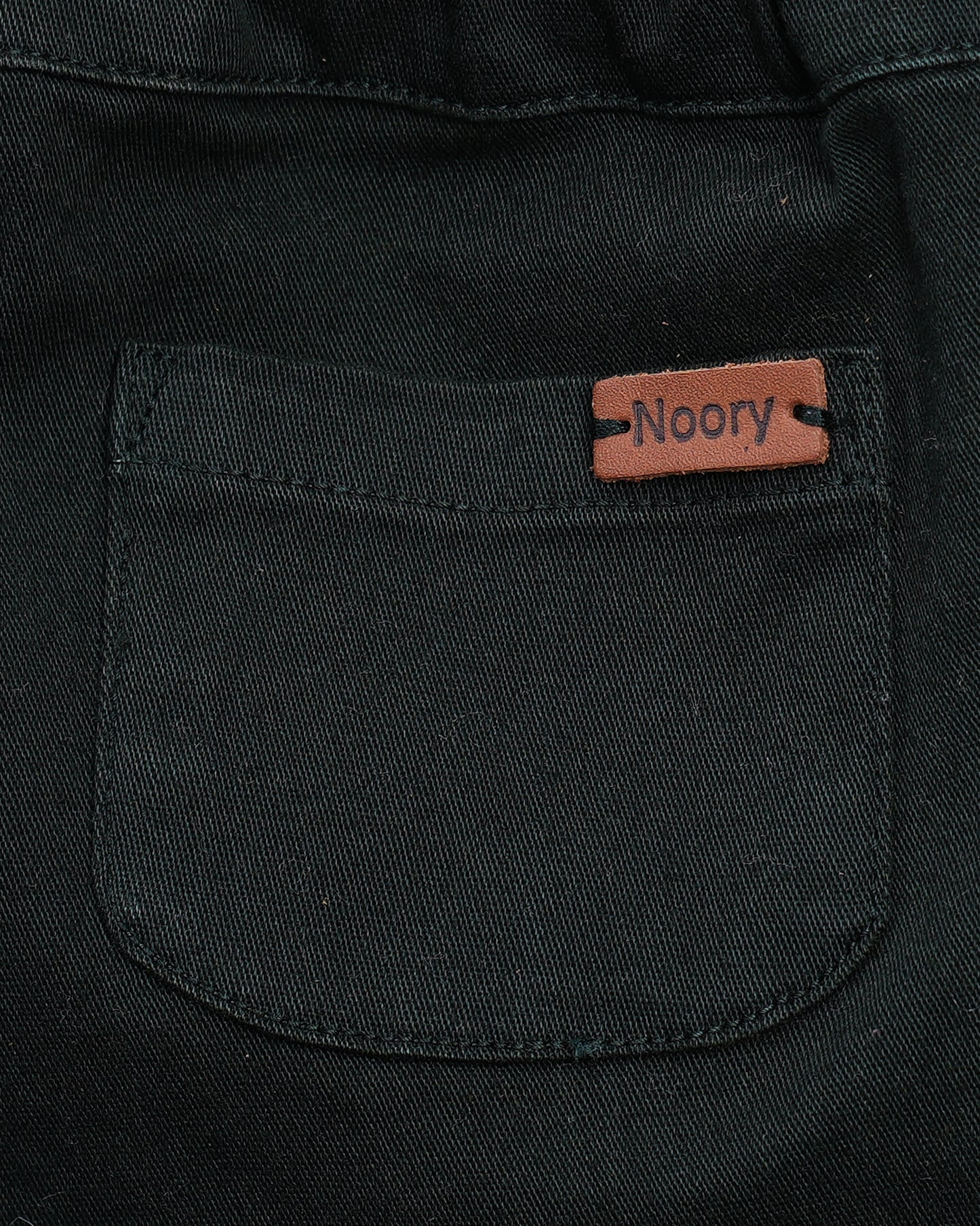 Pantalon enfant en velours – Élégance & confort