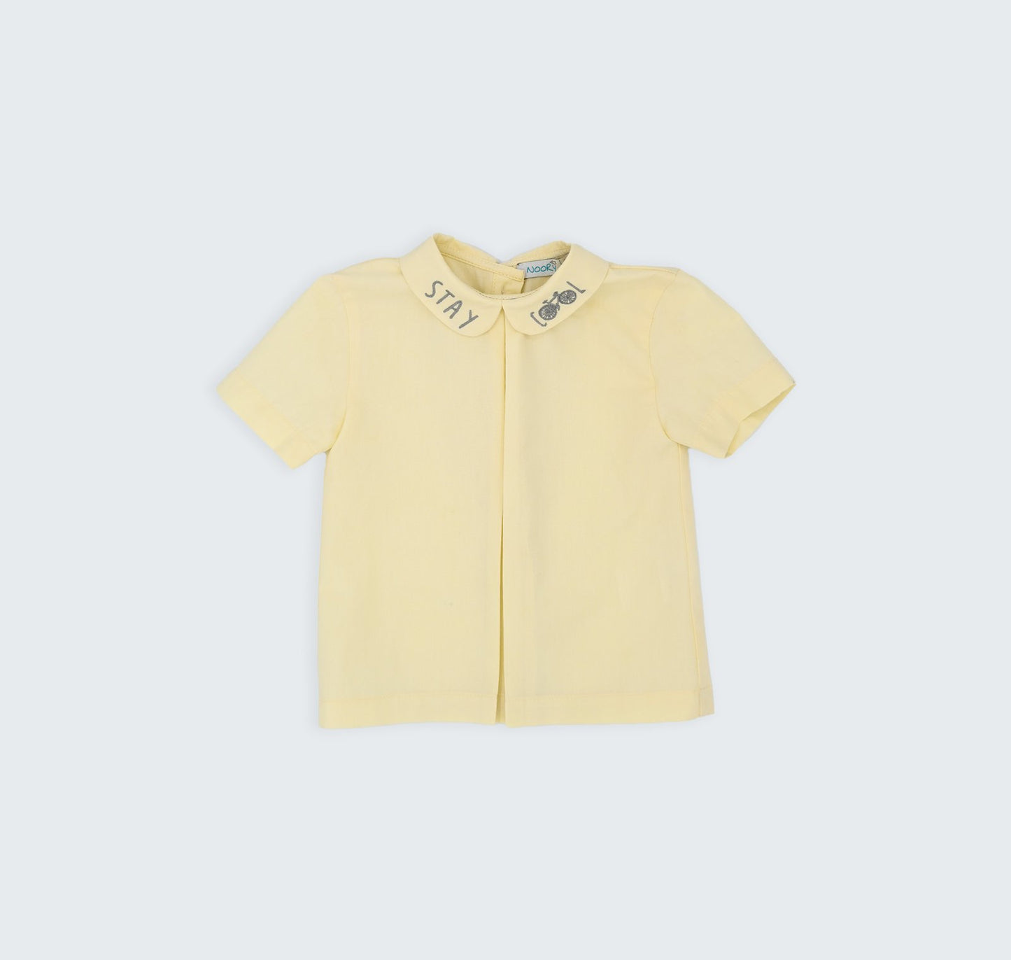 Chemise à col brodé