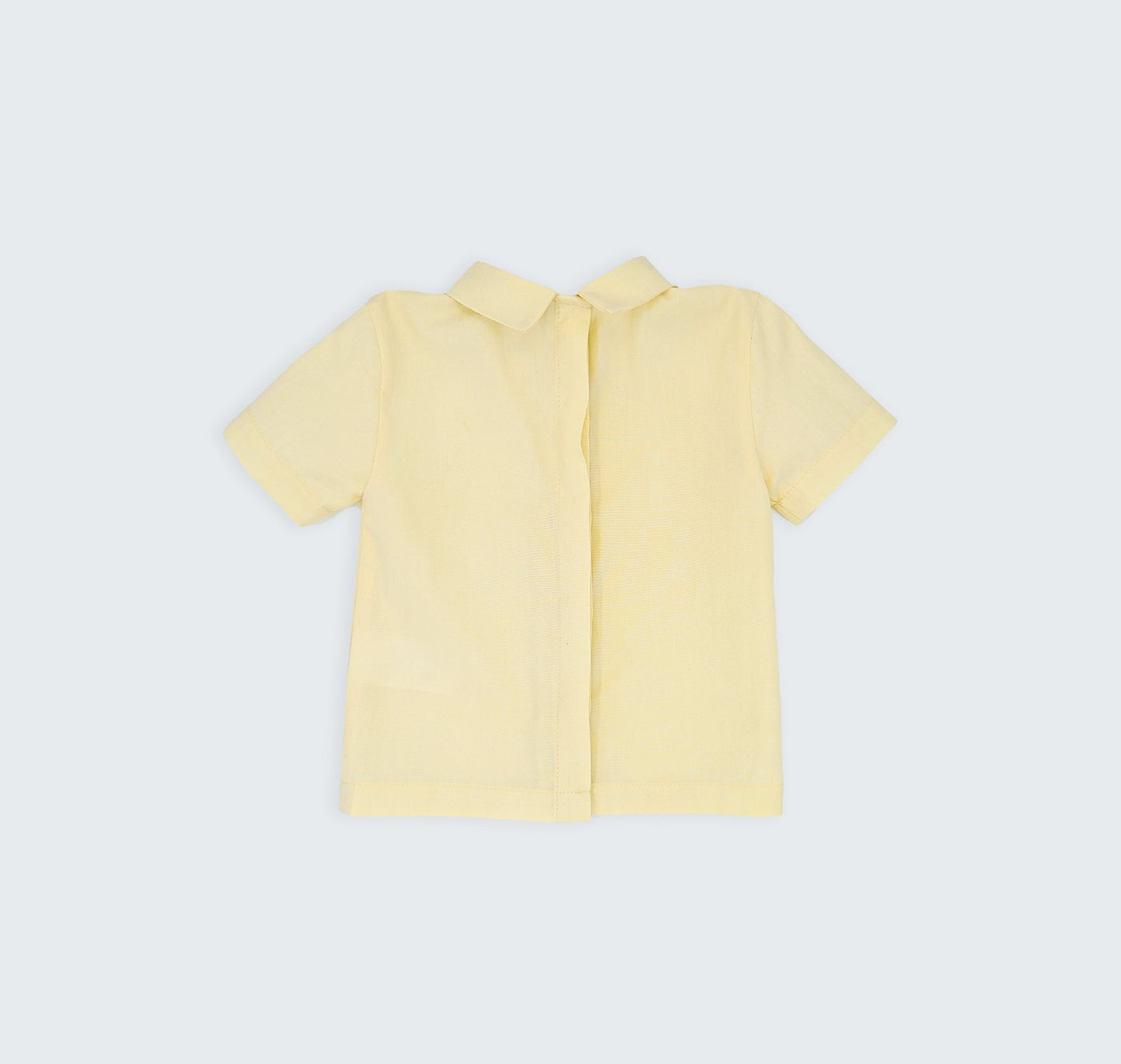 Chemise à col brodé