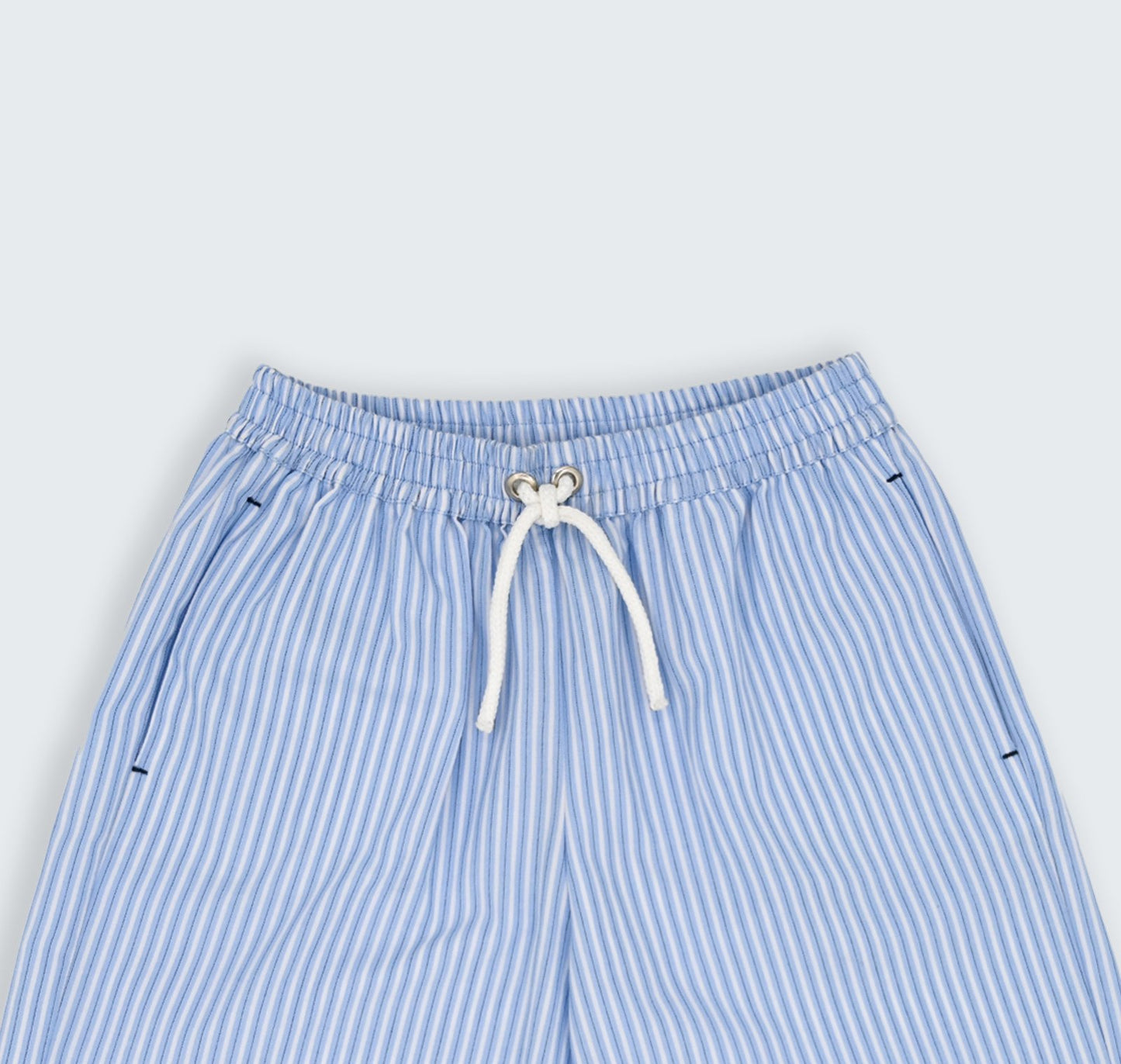 Short à poches plaquées