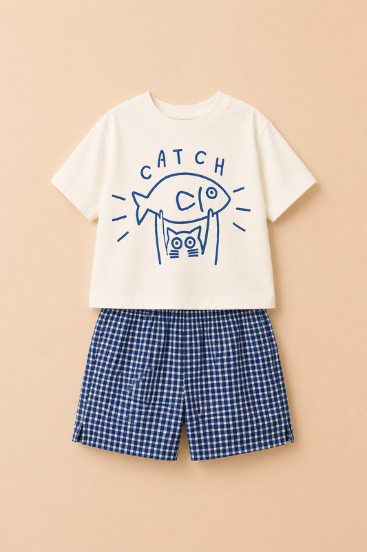Ensemble Garçon 2 Pièces – T-shirt Imprimé & Short Vichy