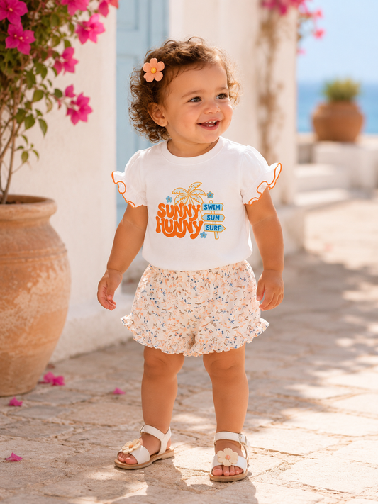 Ensemble Fille 2 Pièces – T-shirt « Sunny Hunny » & Short Fleuri