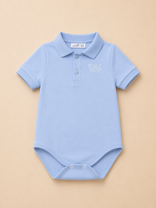 Polo body en piqué 100% coton à col chemisier et broderie