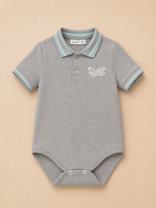 Polo body en piqué 100% coton à col chemisier et broderie