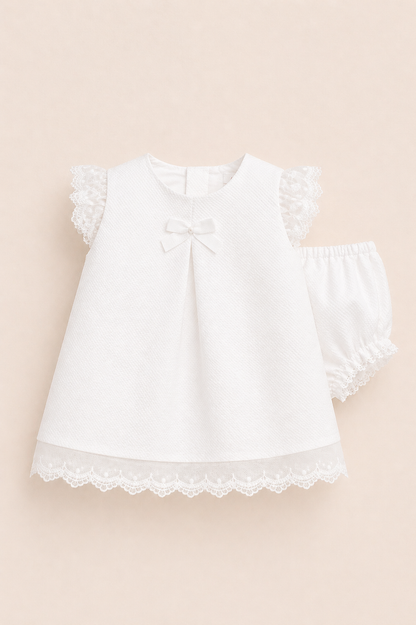 Robe bébé – Élégance intemporelle