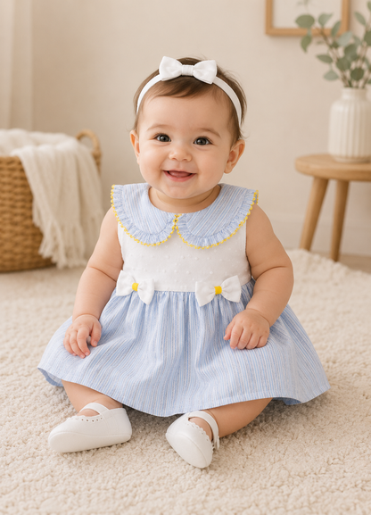 Robe bébé fille rayée bleu – Élégance douce & détails raffinés