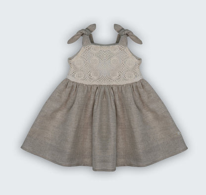 Robe à bretelles en macramé et lin naturel