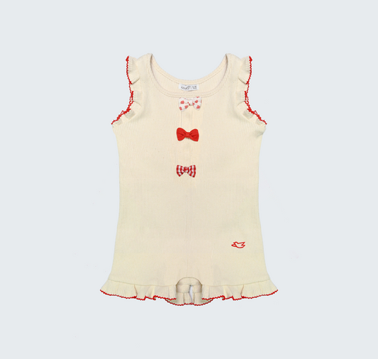 Barboteuse à bretelles avec col rond