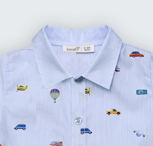 Chemise demi-manches à rayures bleues et impression all over sur le devant