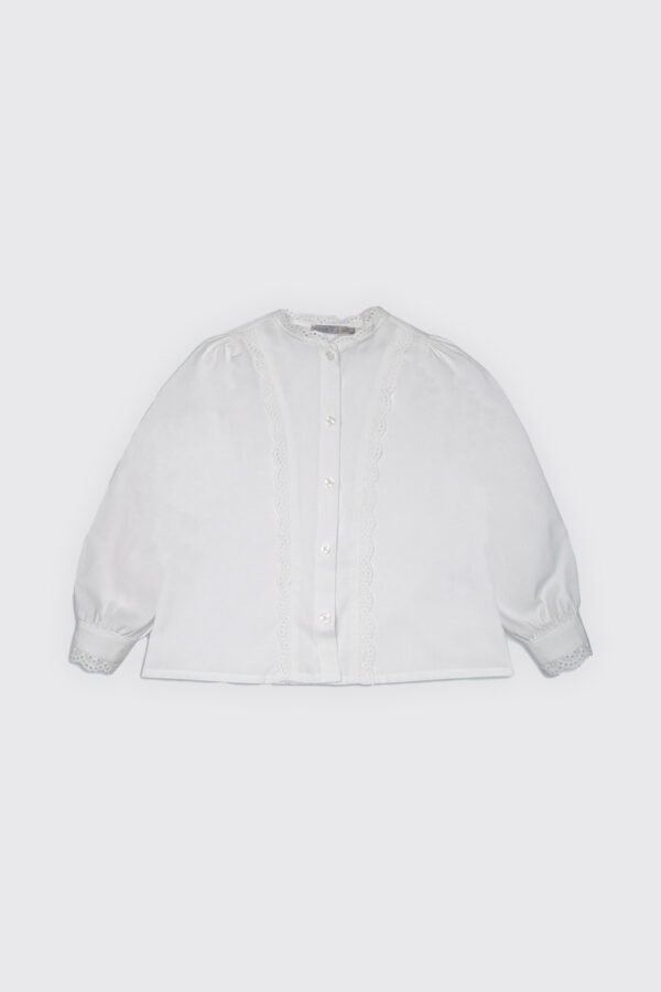 Chemise en popeline 100% coton avec découpes en dentelles