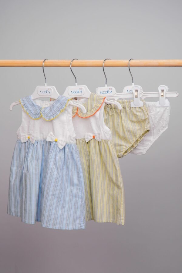 Robe bébé fille jeune avec col Claudine volanté – Image 5