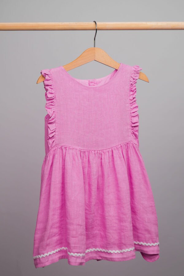 robe en lin rose sans manches
