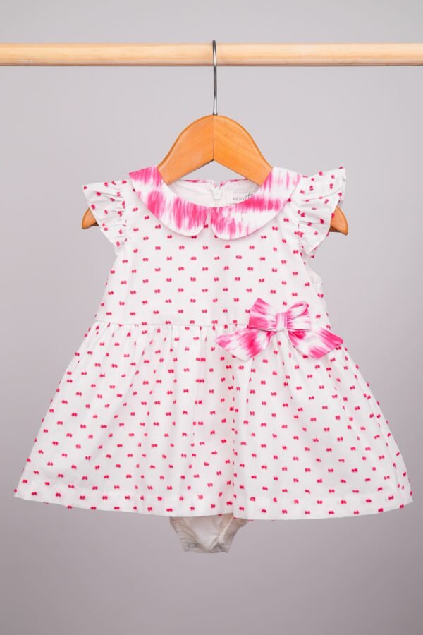 Robe bébé fille avec col claudine