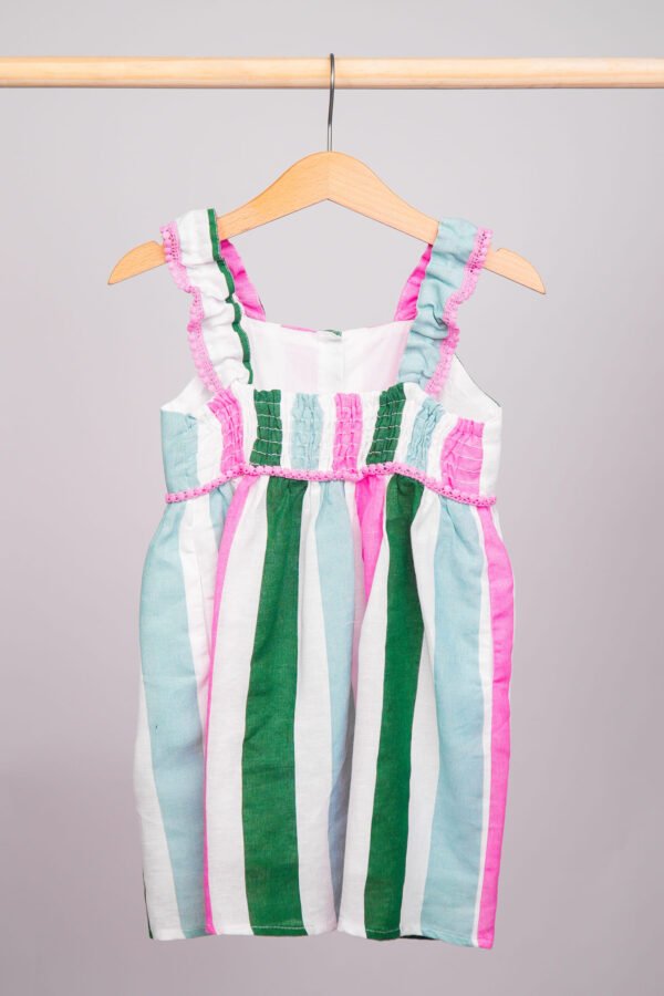 Robe multi color en lin à bretelles – Image 3