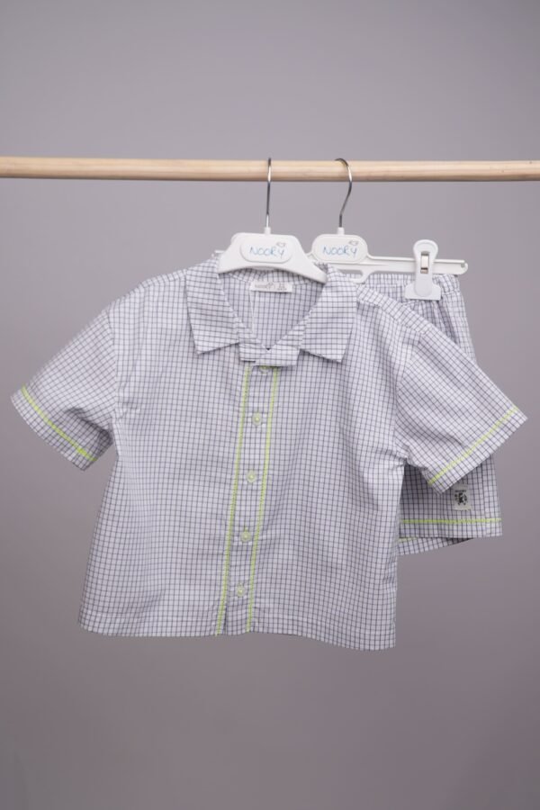 Un pyjama pour garçon 100 % coton