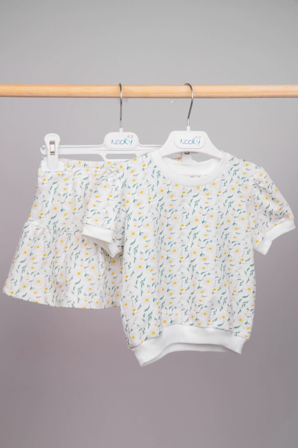 Ensemble pour fille comprenant un top et une jupe
