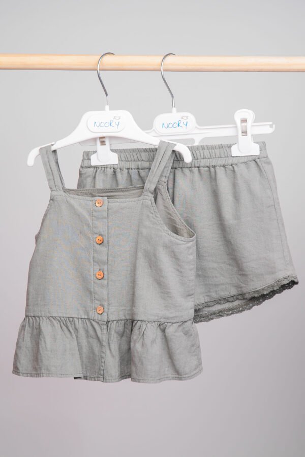 Ensemble lin kaki haut à volants & short ceinturé
