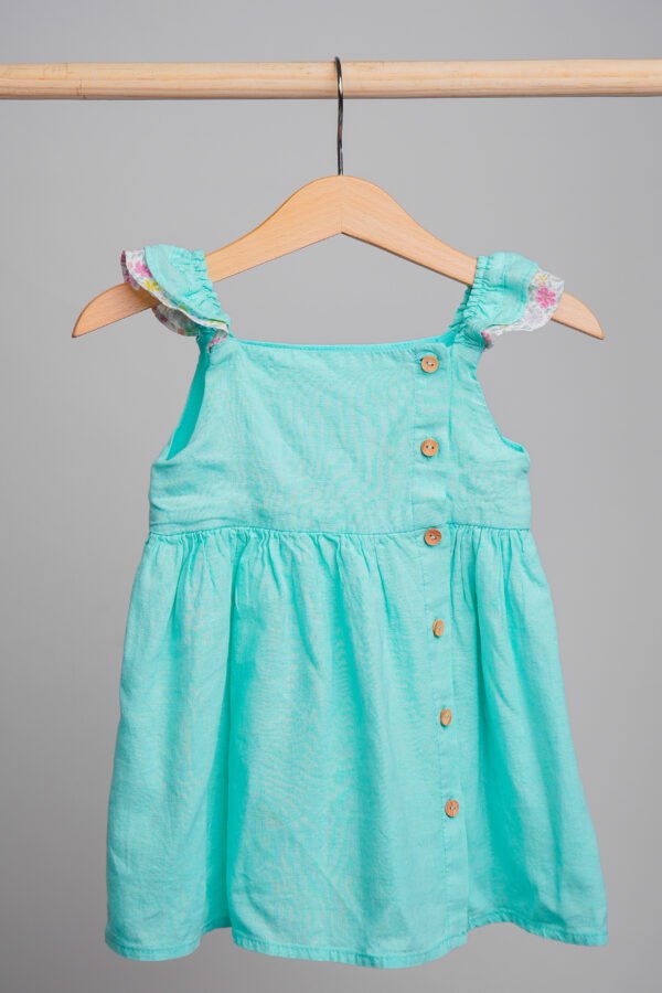 Robe à manches à double volants