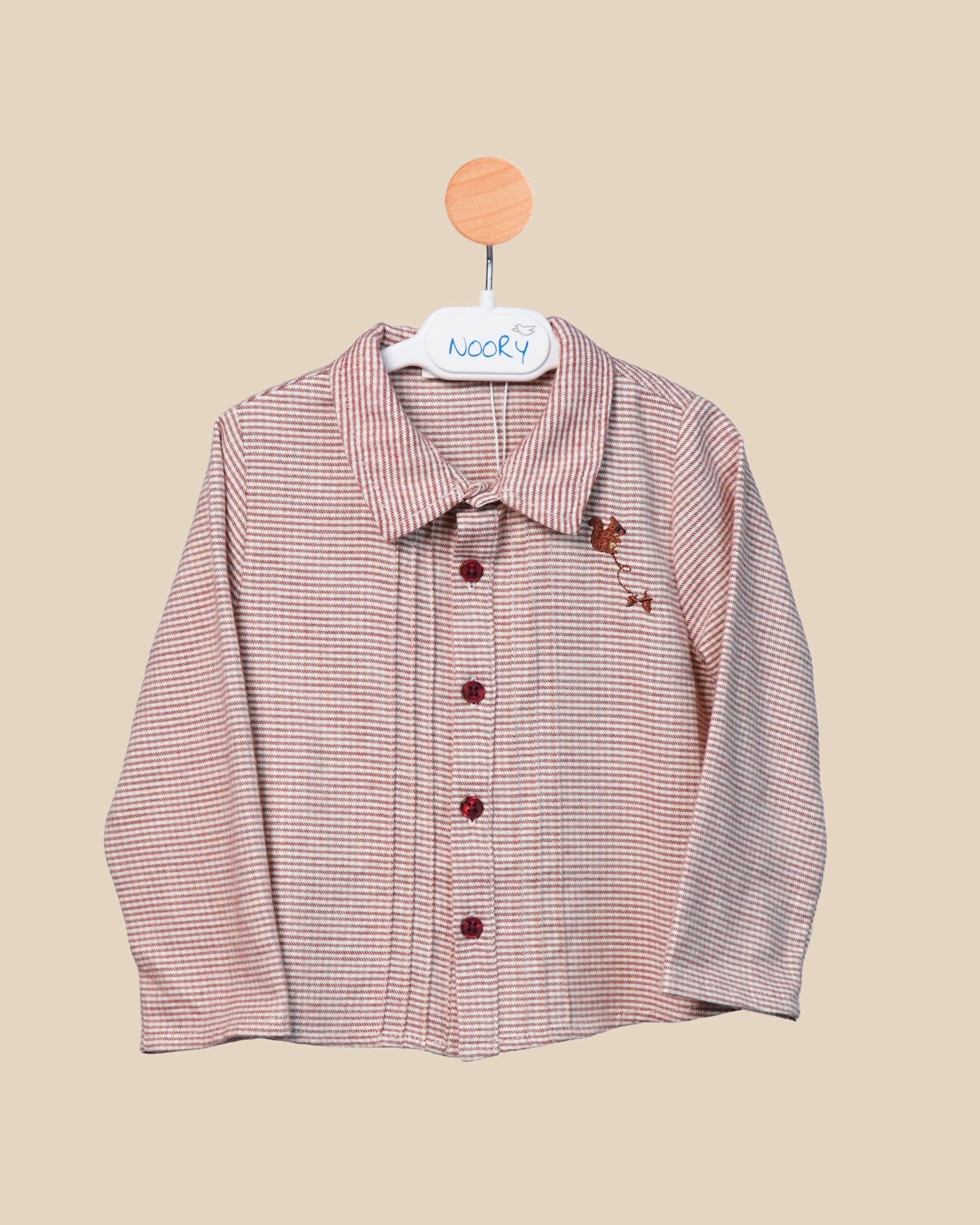 Chemise bébé garçon – Motif vichy bordeaux avec broderie cerf-volant – Image 2